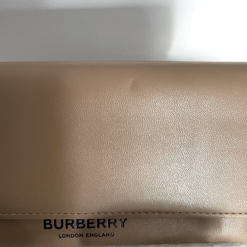 Burberry Women’s Luxury BE4316 Willow Gradient Sunglass - Picture 10 of 12